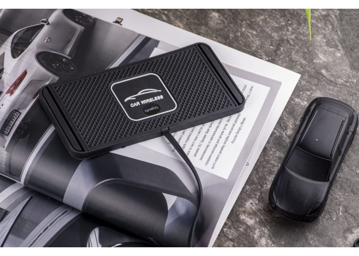 Силиконовый коврик с беспроводной зарядкой 15W Qinetiq Car Wireless Pad