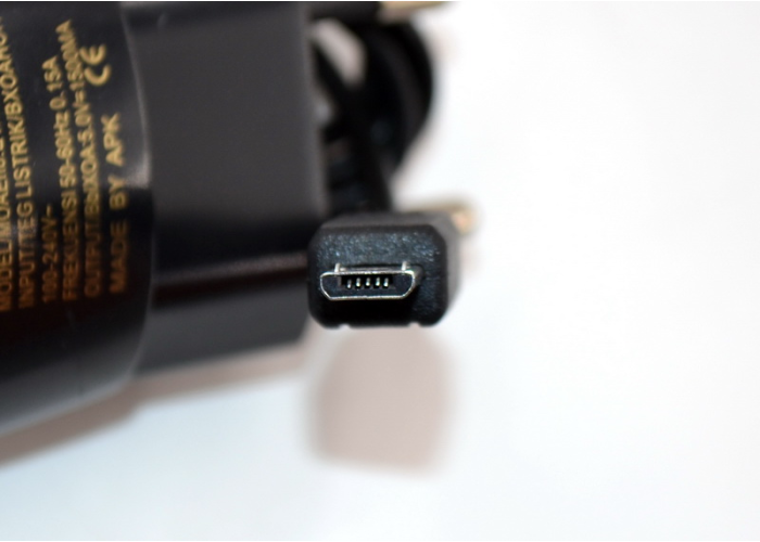 Сетевое зарядное устройство SuperGreen (1.5A / MicroUSB)