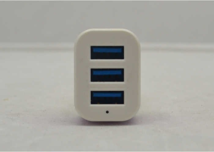 Автомобильная USB зарядка 3IN1