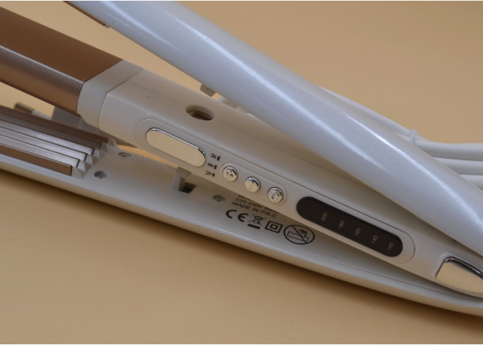Выпрямитель с гофре и регулировкой температуры Gemei GM402